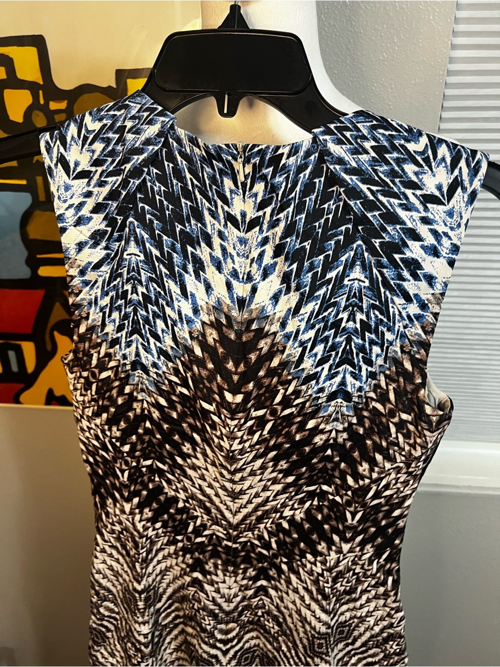 Karen Millen Sleeveless Tribal
Print Mesh Detail Sheath Dress - Picture 12 of 14
